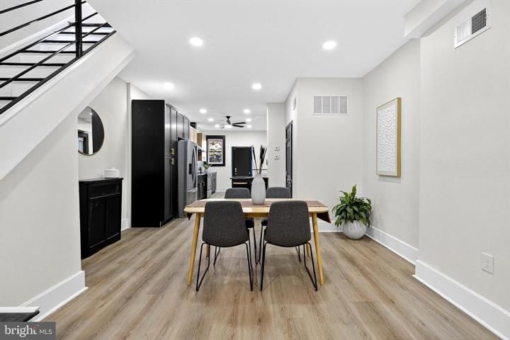 51st Street: dining, finished