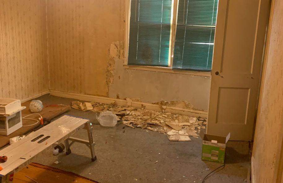 Cambridge primary bedroom, before